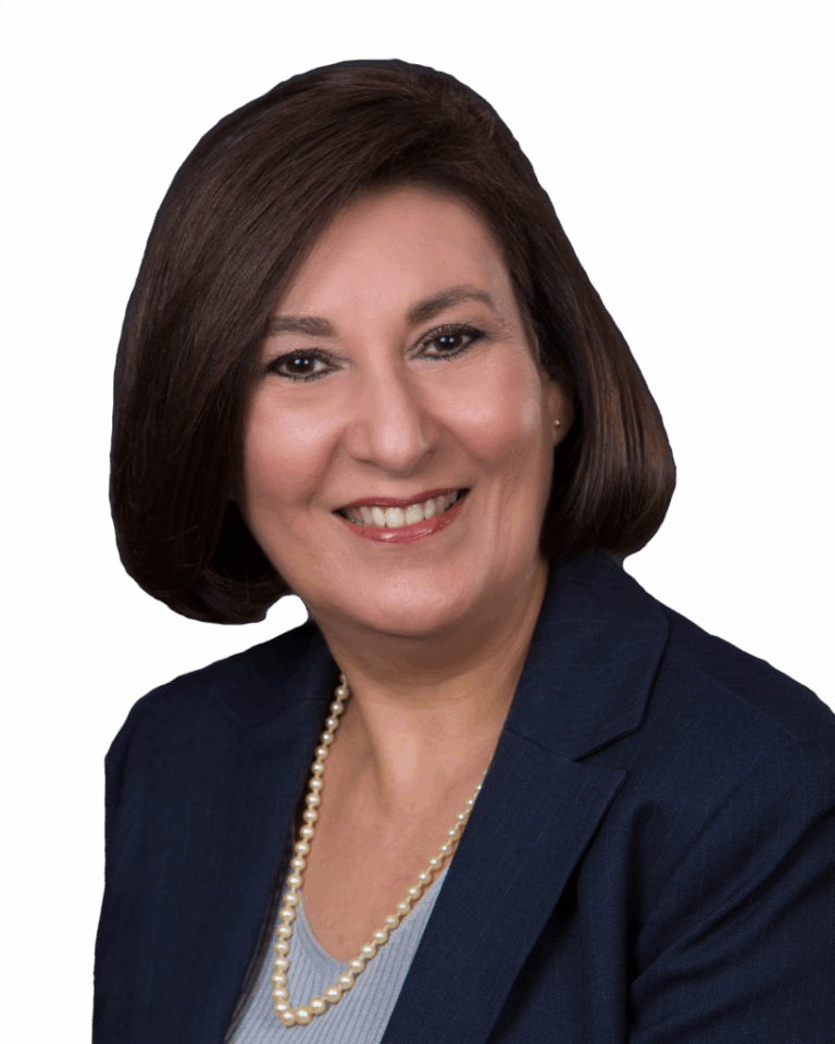 MagdaAbdo Gomez 819x1024 3 768x960