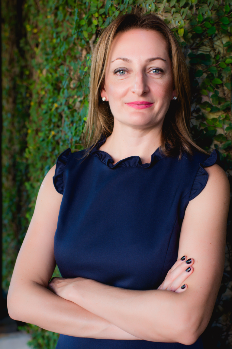 Dessi Mathew 768x1152