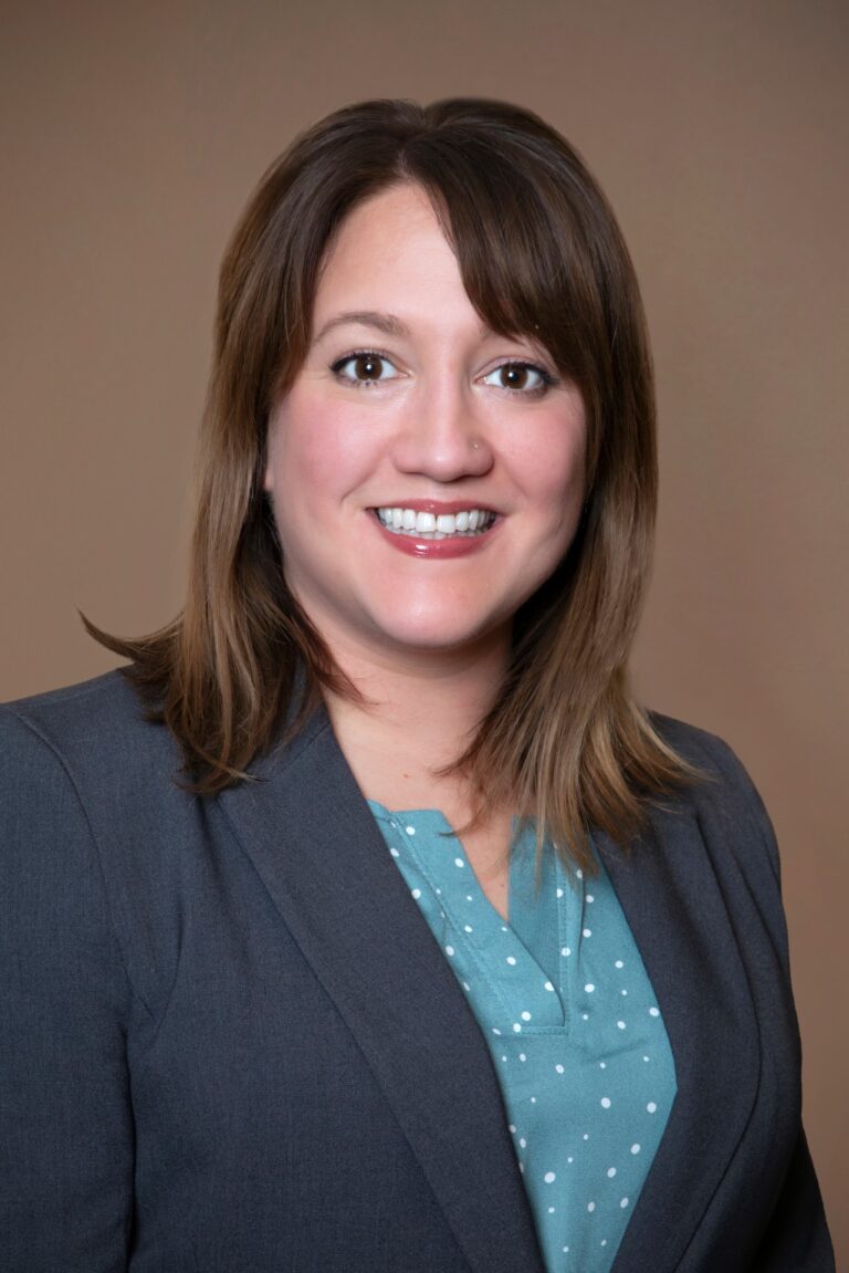 Zsuzsanna Veres 768x1151