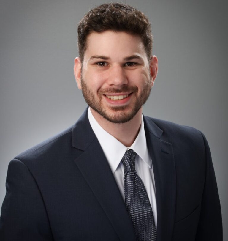 Scott St. Lifer 768x811