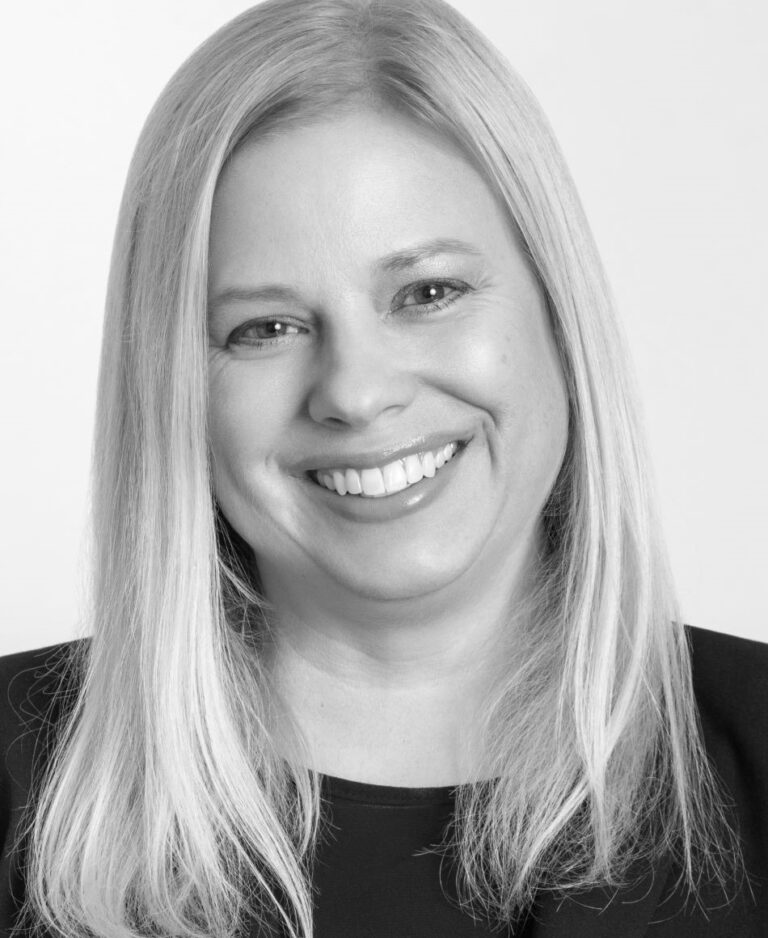 Lesley Novotny 1 768x938