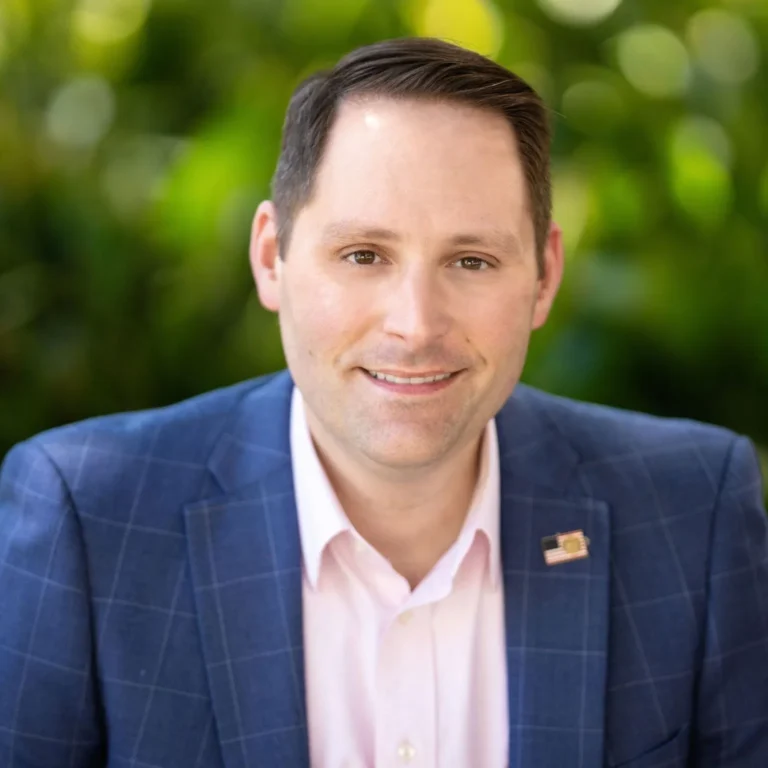 Scott Sternberg 768x768