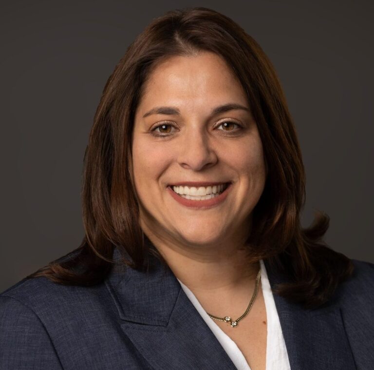 Mandi B. Bucceroni Headshot 768x759