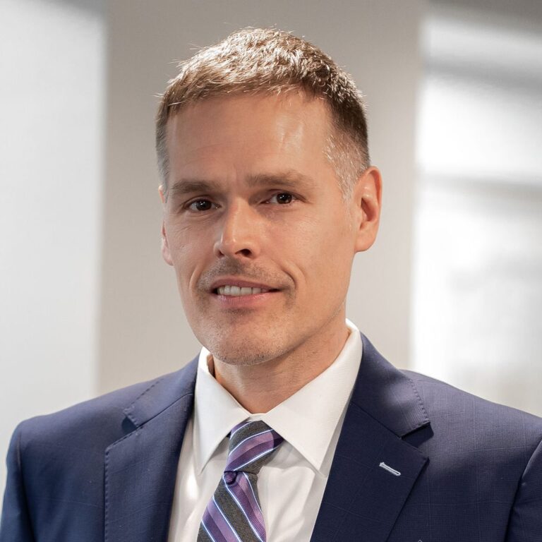 Jonathan L. Faber 768x768