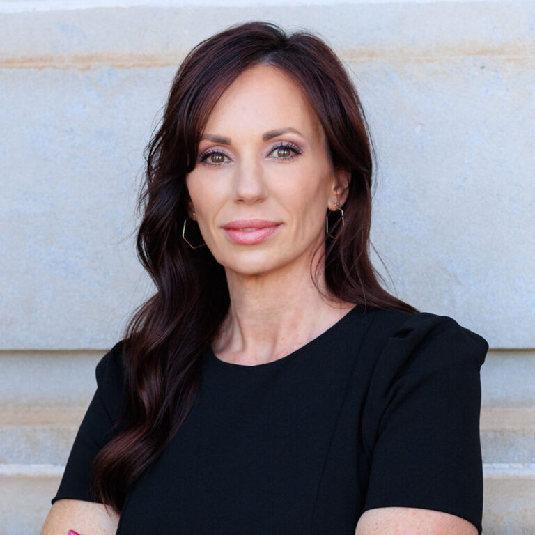 Sarah Ramsey 768x768