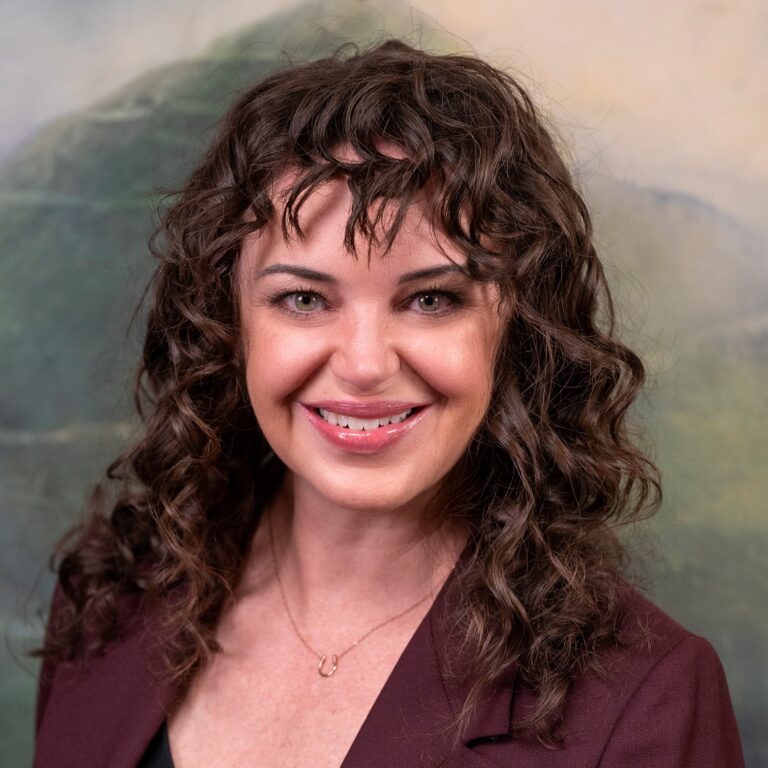 Amy Worrell Sterling 768x768