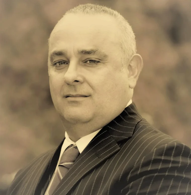 Danny Bradford 768x783