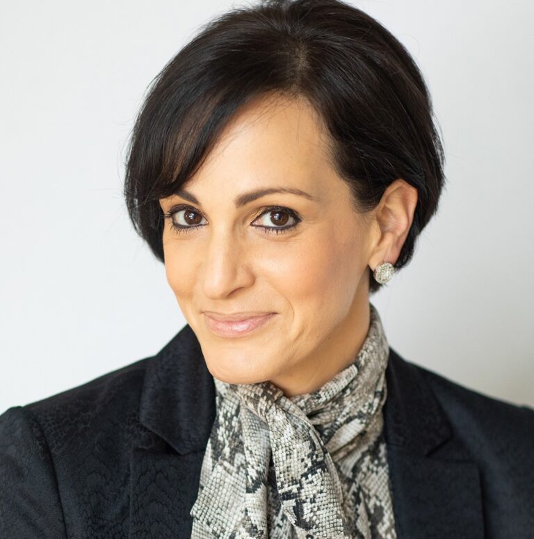 Jina Petrarca 768x775